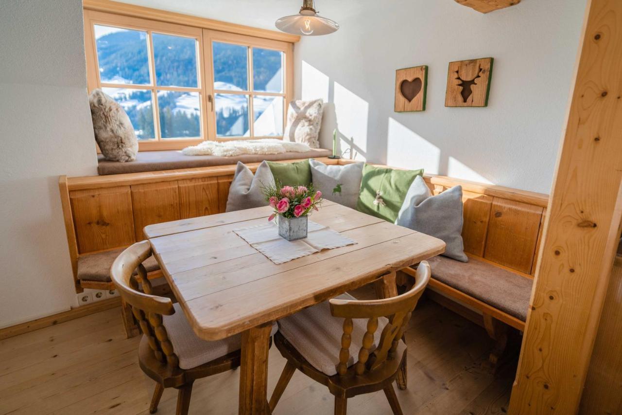 Gaestehaus Leirerhaeusl Alpbach Exteriör bild