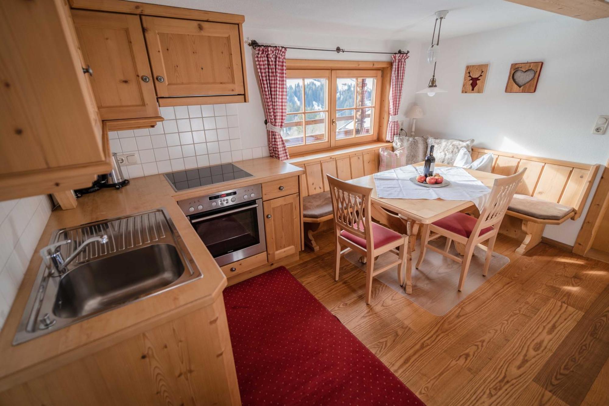Gaestehaus Leirerhaeusl Alpbach Exteriör bild